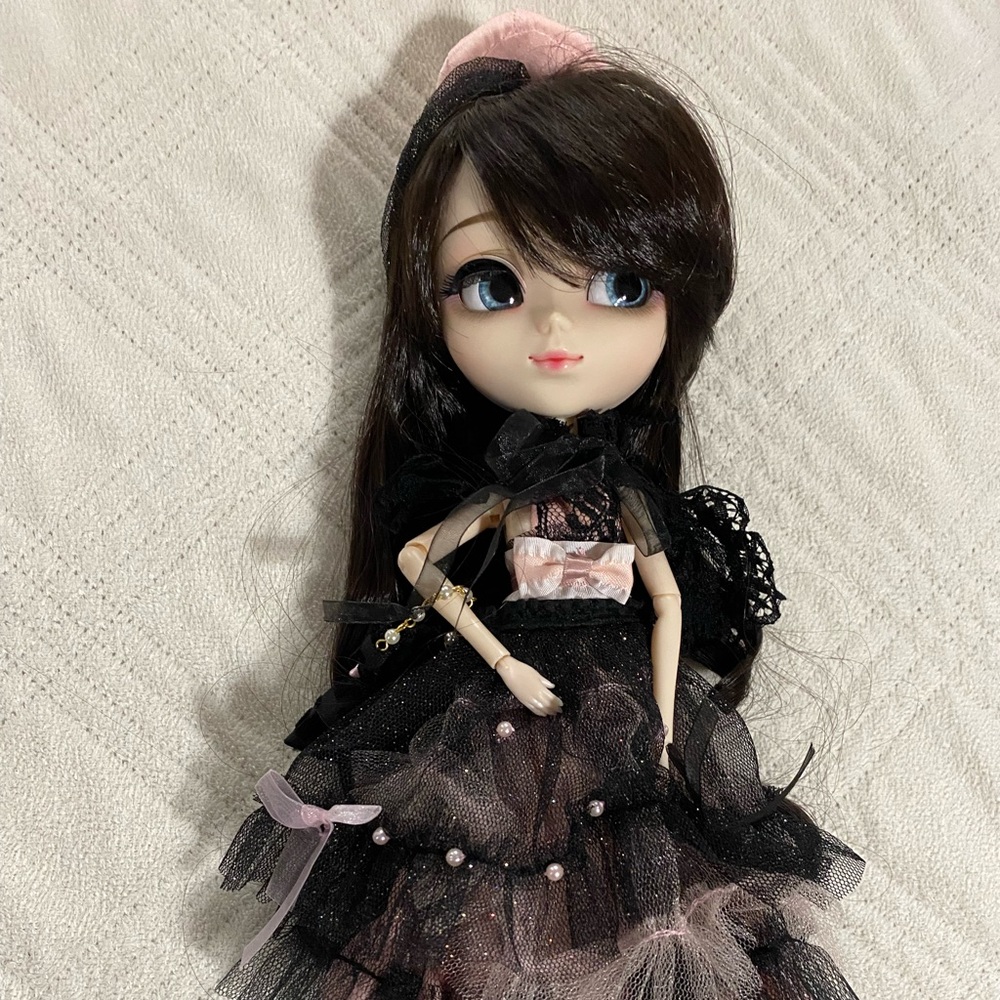 Pullip Nanette Erica collectible doll